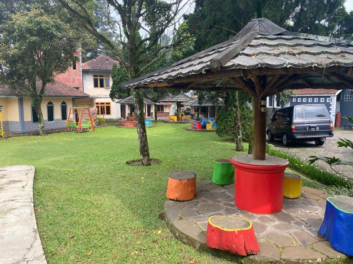 Hotel Puspa Sari Ciater Exterior photo