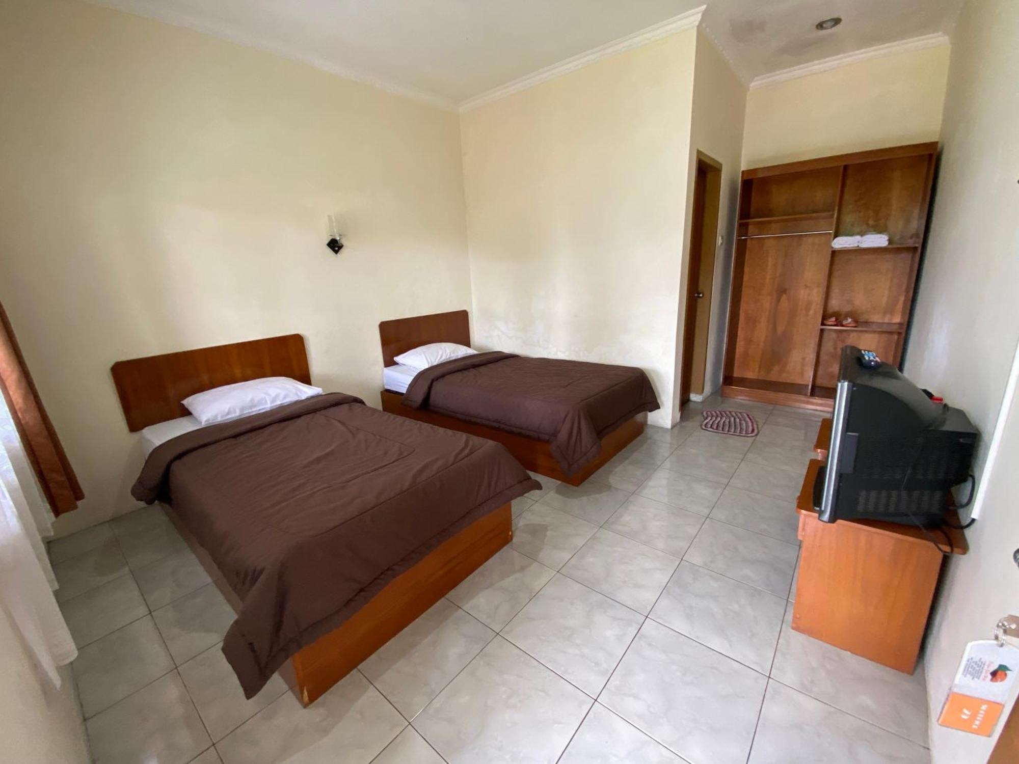 Hotel Puspa Sari Ciater Exterior photo